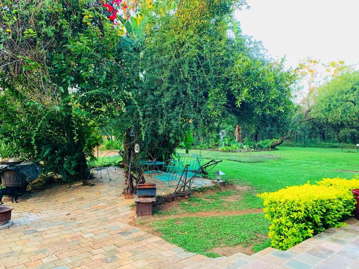 Farm Vibes Guesthouse Brits Esterno foto