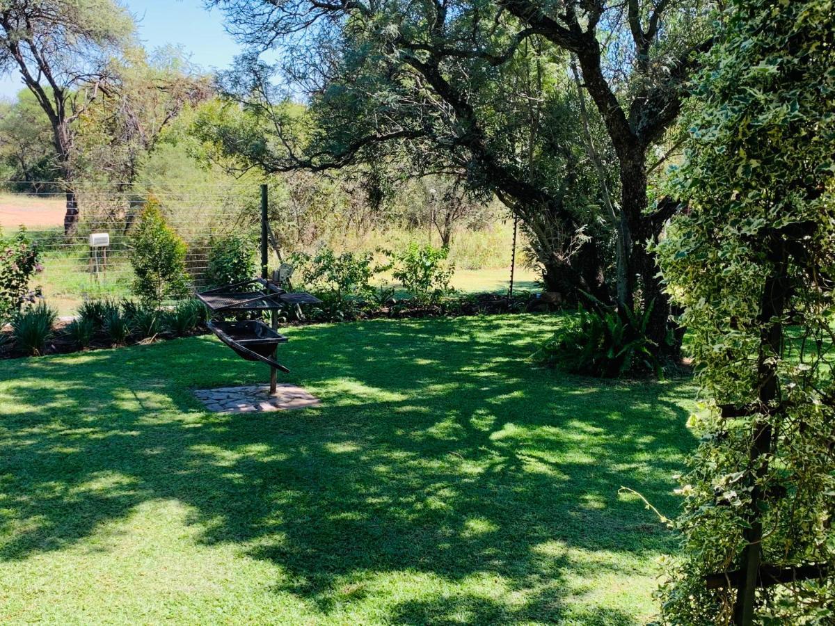 Farm Vibes Guesthouse Brits Esterno foto